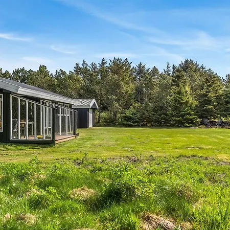 Star - 600m From The Sea By Interhome